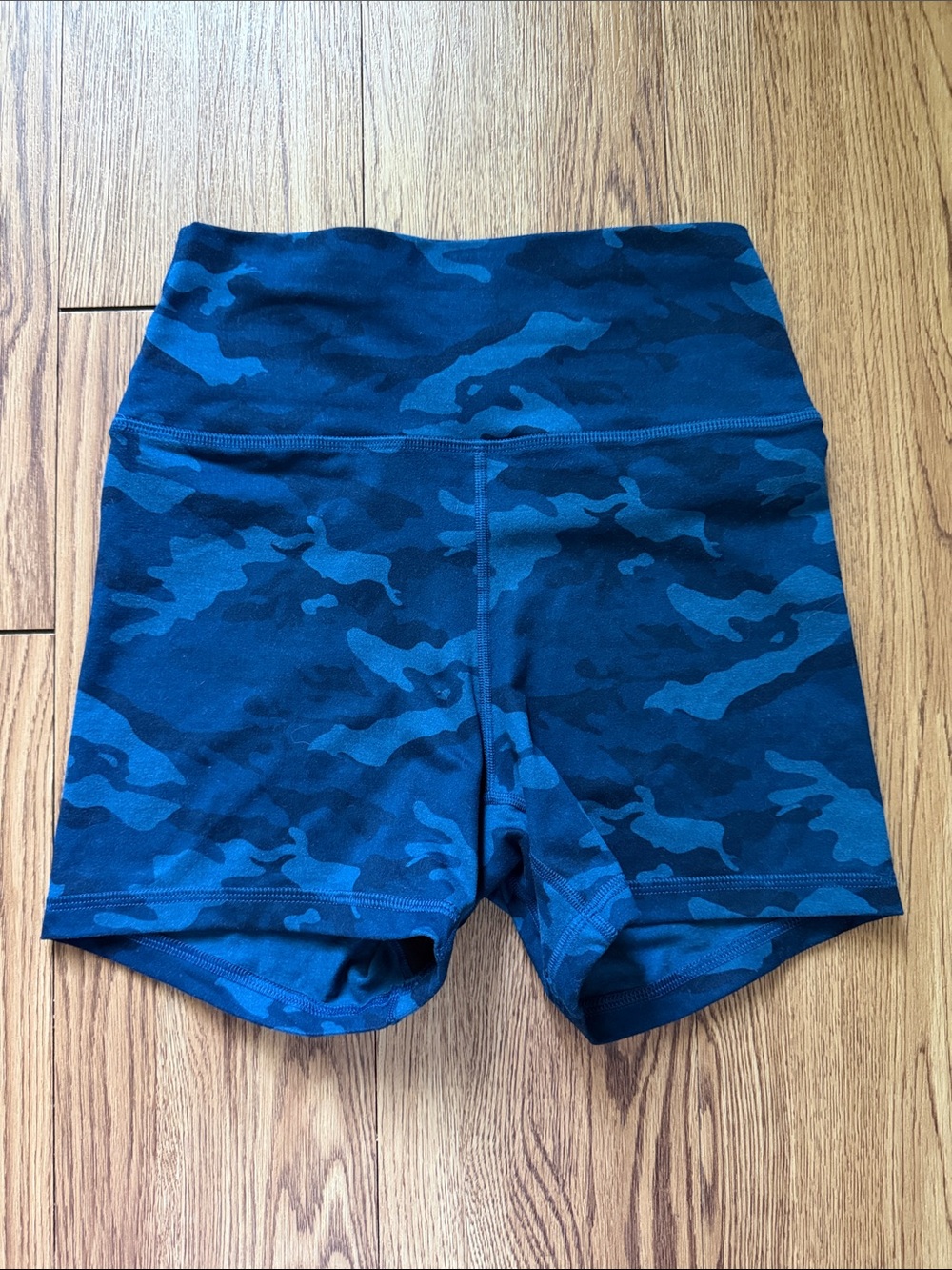 Fleo Blue Camo Women’s Bike Shorts